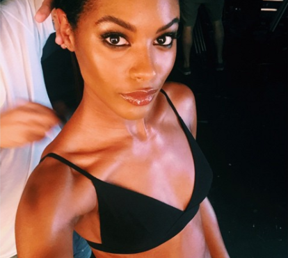 Sem pudor, Sharam Diniz mostra tudo nas redes sociais