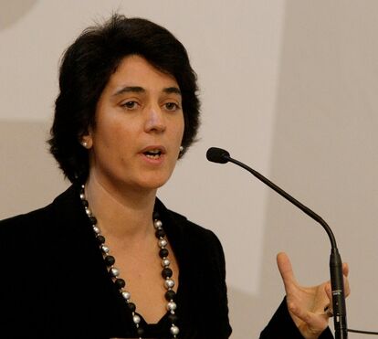 Secretária de estado diz-se imune aos comentários após assumir homossexualidade