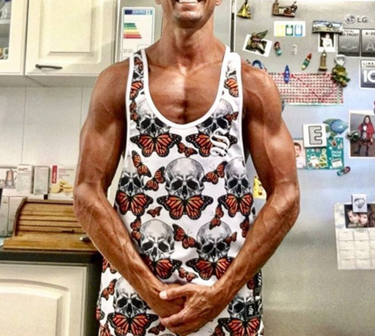 Ex de Elma Aveiro dá os parabéns a D. Dolores... e exibe novo look surpreendente