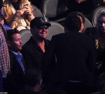 Famosos enchem Las Vegas para assistir à milionária 'luta do século' 