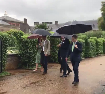 Georgina Rodríguez mostra-se sensual num banho de chuva