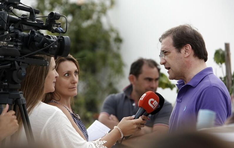 pedro passos coelho, laura ferreira, manta rota