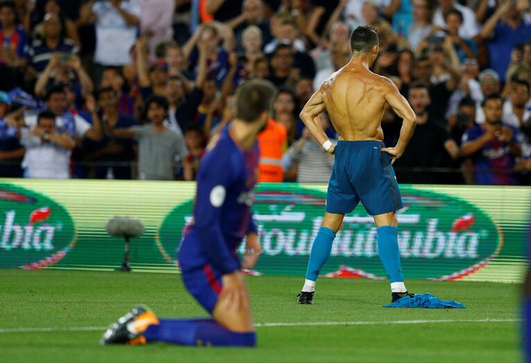 Ronaldo no jogo da supertaça espanhola Barcelona-Real Madrid