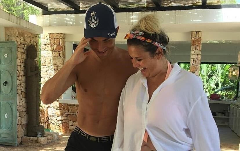 Katia Aveiro, Cristiano Ronaldo, cantora, igreja evangélica, religião