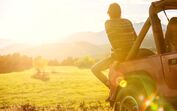 Homem ao sol, ar livre, campo, aventura, homem