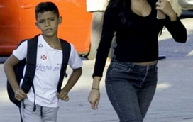 Perdoa-me! Depois de ter "abandonado" Ronaldo em momento-chave, Gio voa para Madrid para abraçar Cristianinho 