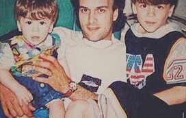 Filhos de Tony Carreira saem em defesa do pai com foto inédita