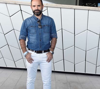 Atores e apresentadores em modo 'casual' em evento da RTP