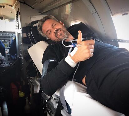 A recuperar do grave acidente, Tiago Monteiro já chegou a Portugal