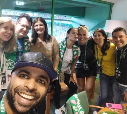 Acabou! Katia Aveiro corta relações com o amigo pastor da sua igreja evangélica