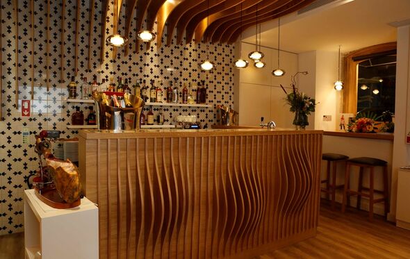 Justa Nobre, à justa, ajuda, restaurante