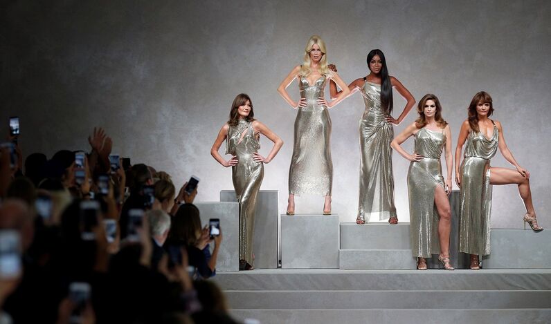 Versace, desfile, semana moda milão