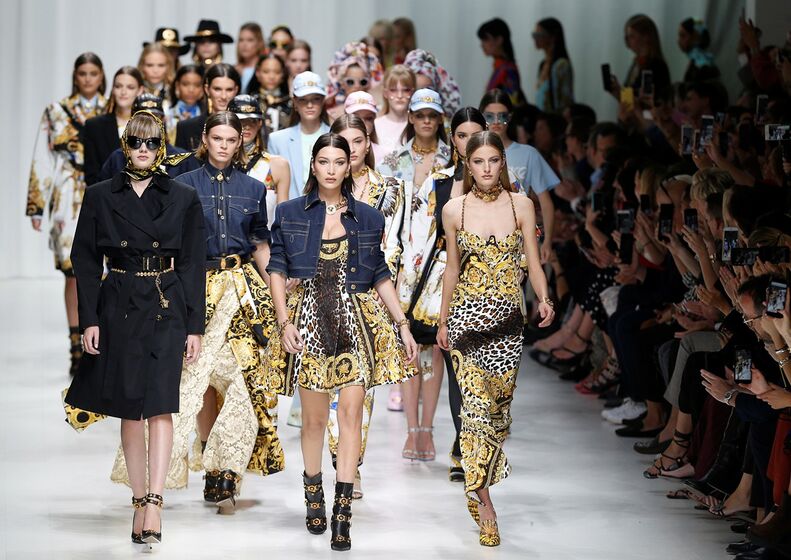 Versace, desfile, semana moda milão