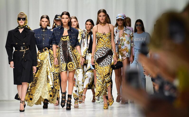 Versace, desfile, semana moda milão