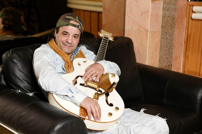tony carreira