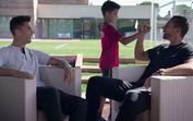 Cristianinho brilha em vídeo de CR7 e Rio Ferdinand