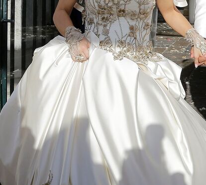 Luciana Abreu desenhou o próprio vestido de noiva