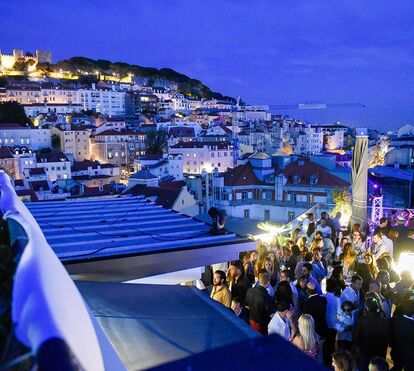 Rooftop do Mundial marca fim do verão com sunset animado