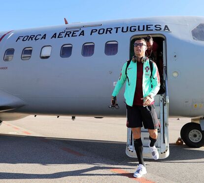 Cristiano Ronaldo faz viagem inédita em avião militar da força aérea