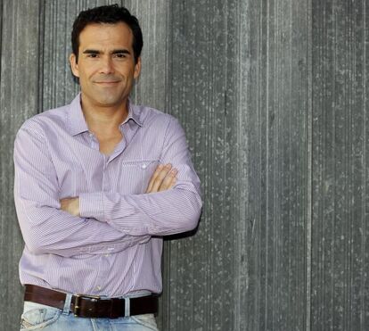 Bissexual assumido, Marco Delgado fala da relação de amor que tem com outro homem