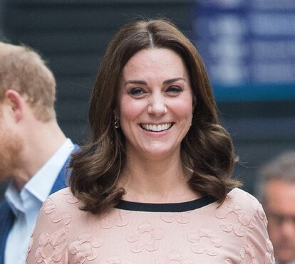 Aí está a barriguinha de futura mamã de Kate Middleton que reapareceu de surpresa