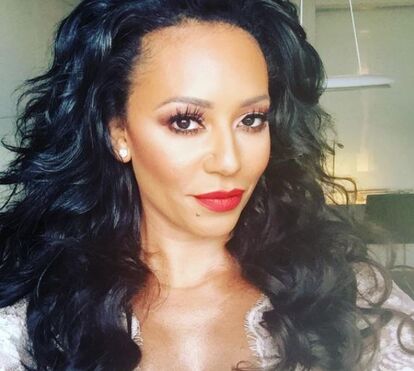 Mais uma! Depois de revelar noite de sexo com Geri das Spice Girls, Mel B obrigada a pagar 2 milhões a babysitter