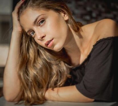 A carteira de luxo da filha de Tony Carreira