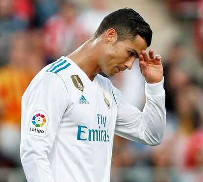 Cristiano Ronaldo atinge jogador rival com 'palmada' na cara