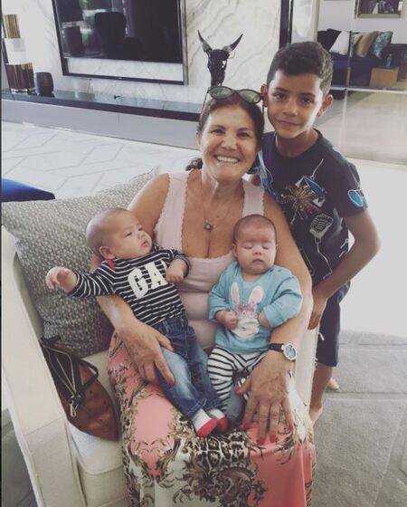 Dolores Aveiro mata saudades dos netos