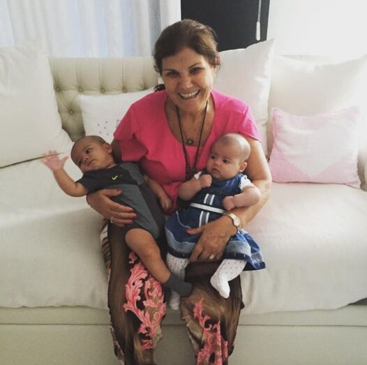 Dolores Aveiros, gémeos