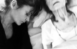 Helena Christensen sofre pela avó