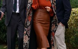 Melania Trump elegante em tons de outono