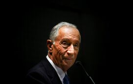 Marcelo Rebelo de Sousa emocionado à saída do hospital