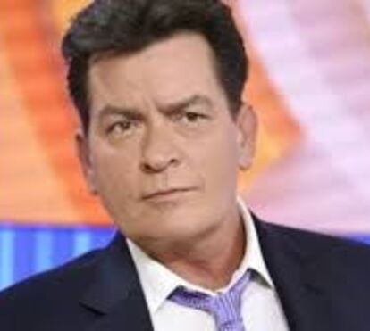 Assédio: Charlie Sheen acusado de ter abusado sexualmente de Corey Haim, com 13 anos. Ator nega.