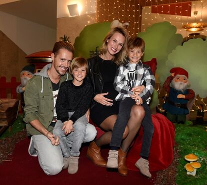 Famosos dão as boas-vindas ao Natal no Chiado