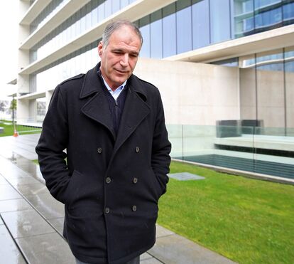 O desabafo de Rodrigo Guedes de Carvalho que admite não saber 'como arranjar maneira de sobreviver às facadas'