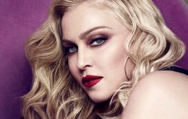 Madonna perde-se em Monsaraz em passeio noturno a cavalo