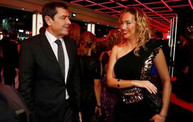 Desfile de estrelas na festa de Natal da TVI