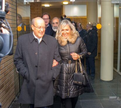 O calvário da nova mulher de Pinto da Costa! Como Cláudia Campo 'segura' o presidente dos Dragões nos momentos mais difíceis e é a enfermeira de todas as horas face à sua delicada