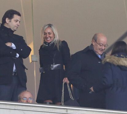 Pinto da Costa apareceu com uma nova amiga no Dragão. Veja as fotografias de Cláudia Campo