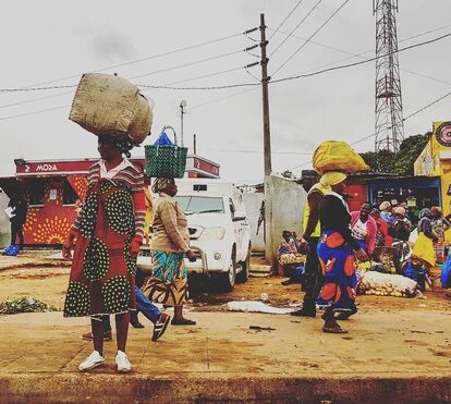 Emoção: Atrizes portuguesas ajudam meninos necessitados em África 