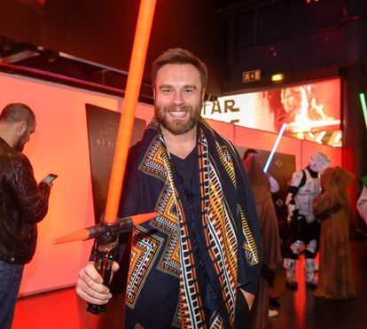 Estrelas nacionais divertem-se com 'Star Wars: Os últimos jedi'