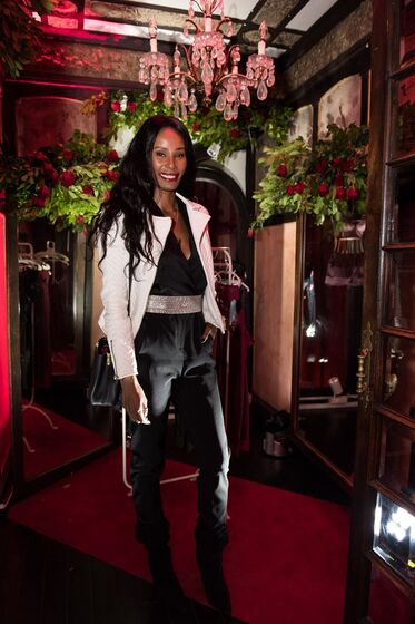 famosas portuguesas em lingerie sensual 