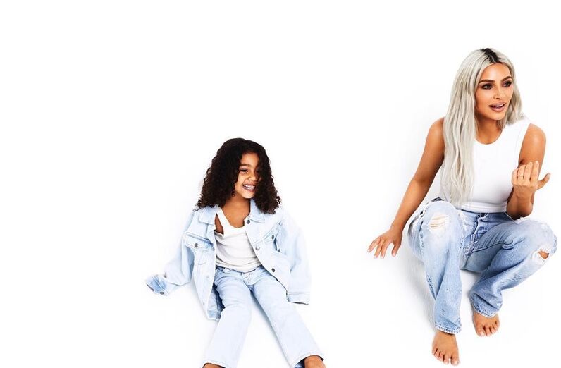 Família Kardashian, Postal de Natal 