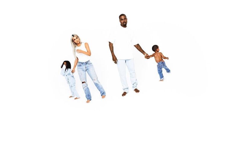 Família Kardashian, Postal de Natal 