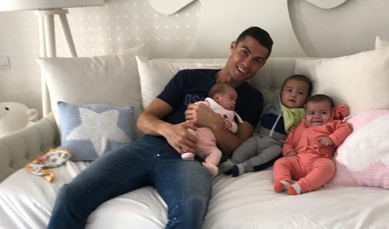 Cristiano Ronaldo, Eva, Mateo, Alana