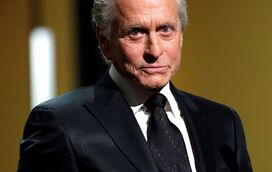 Michael Douglas nega comportamento sexual impróprio em frente a funcionária
