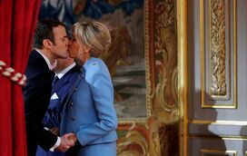 Presidente francês escreve romance "picante" inspirado na primeira-dama francesa