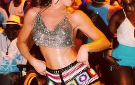 Sabrina Sato anima ensaio de rua da Vila Isabel