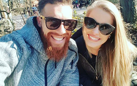 Futebolista José Sá e Raquel Jacob mostram filha recém-nascida